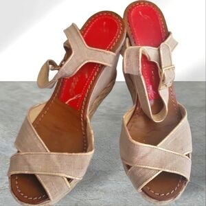 Paloma Barcelo Wedge Platform Round Toe Ankle Strap/Cross Strap Sandals